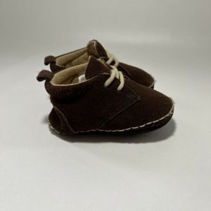 The Childrens Place Crib Boots Shoes Brown Faux Leather Shoes 6-12 month